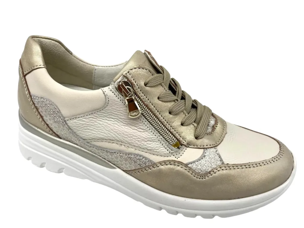 --Waldläufer--	H-Carla (3½)