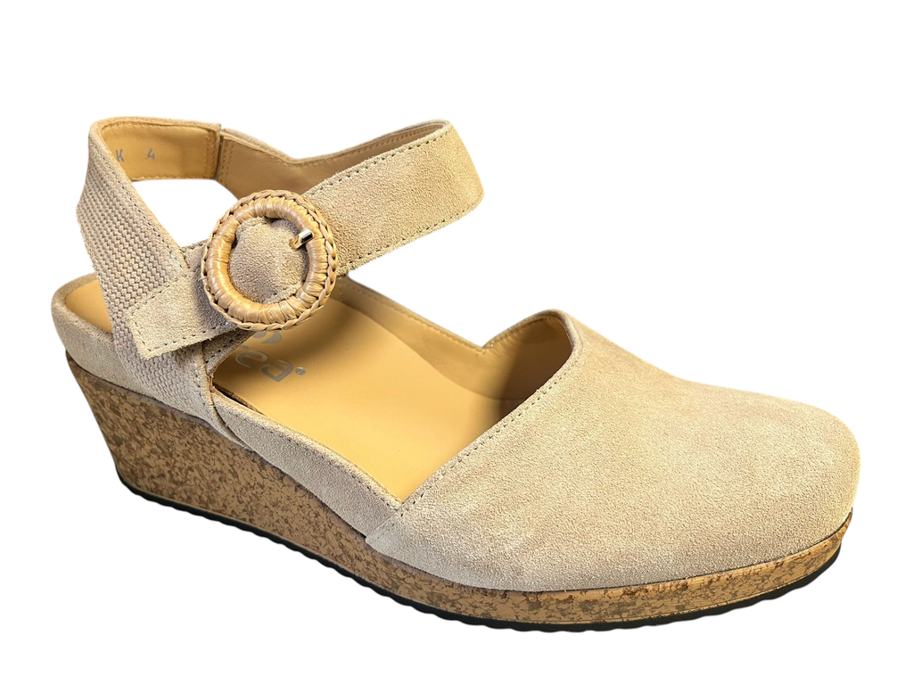 --Durea--	Esther (3, Wechselfußbett)