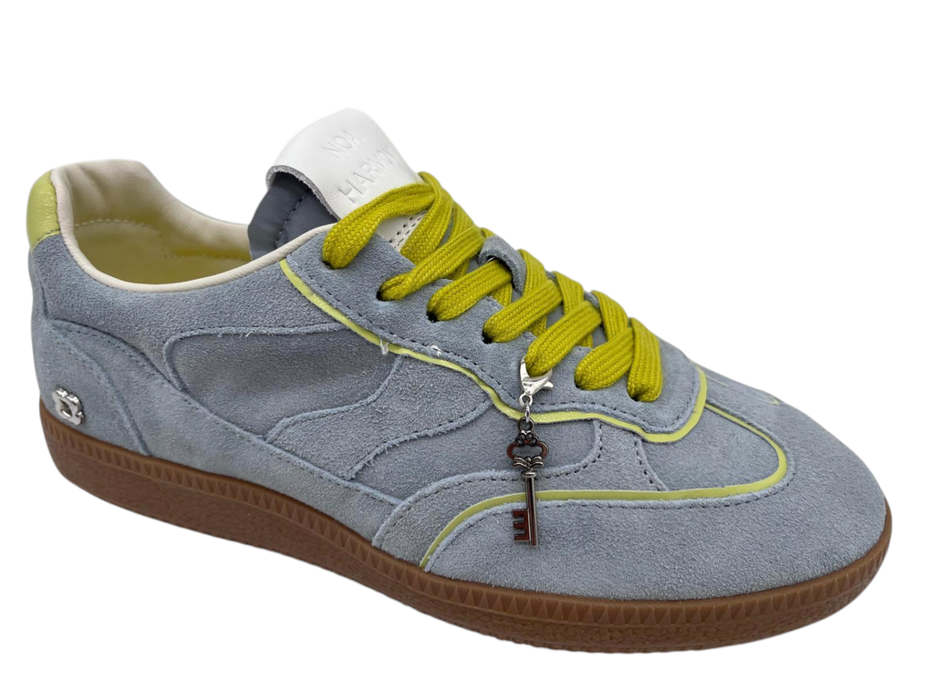 --Noa Harmon--	Halb rie (37)