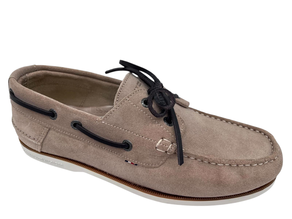 --Tommy Hilfiger--	Th Boat (40)